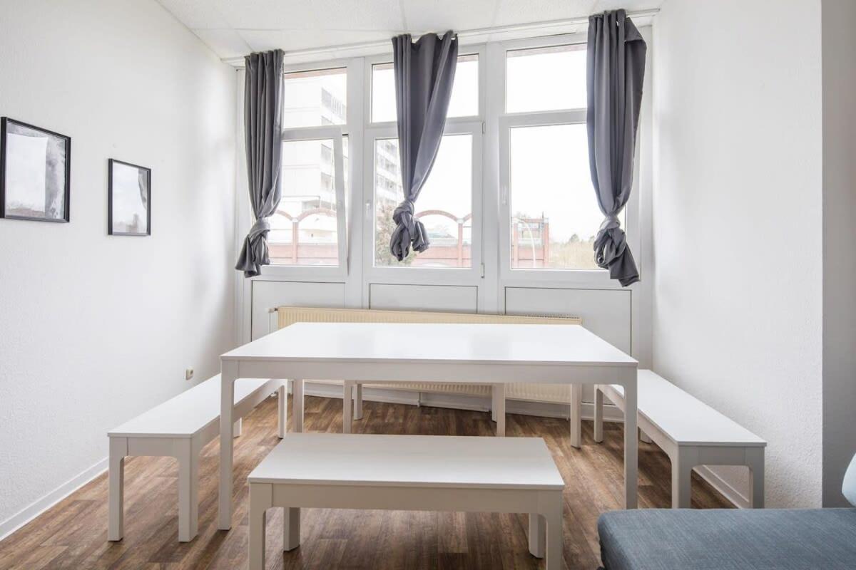 Spacious 2 Bedroom Apartment ฮัมบูร์ก ภายนอก รูปภาพ