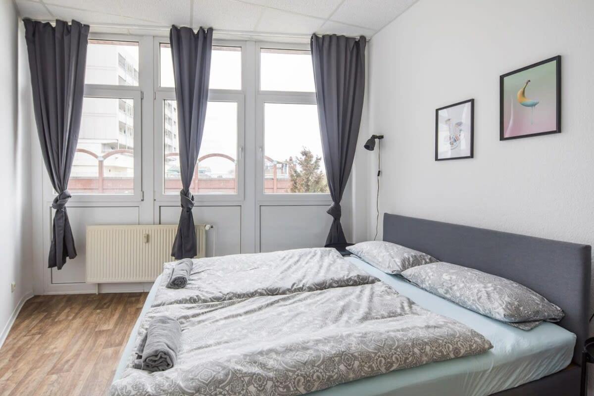 Spacious 2 Bedroom Apartment ฮัมบูร์ก ภายนอก รูปภาพ