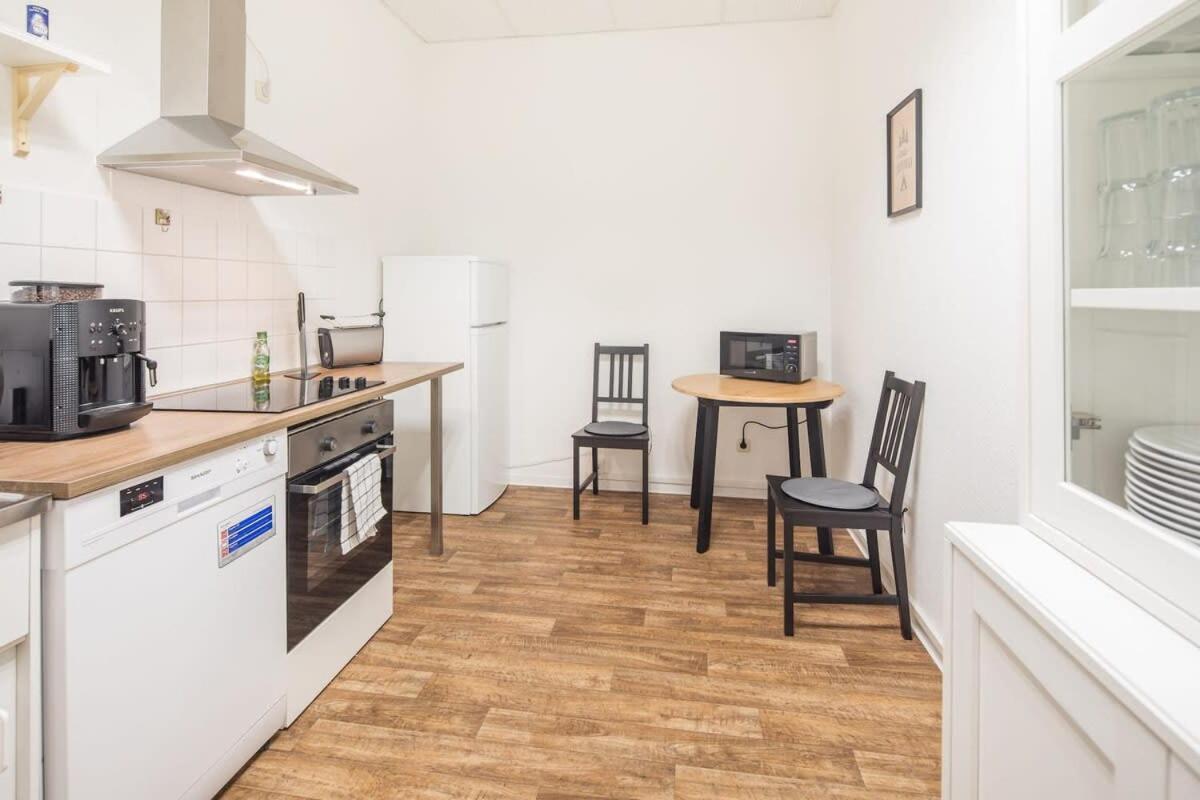 Spacious 2 Bedroom Apartment ฮัมบูร์ก ภายนอก รูปภาพ