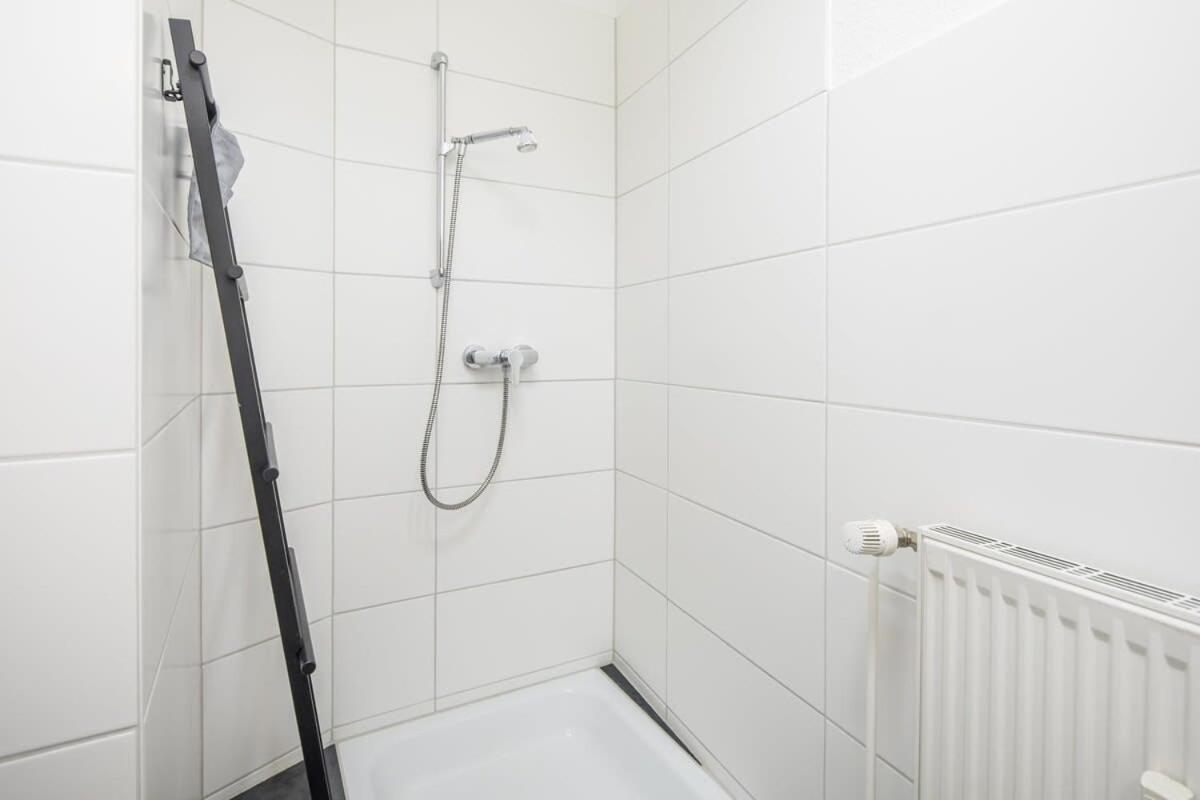 Spacious 2 Bedroom Apartment ฮัมบูร์ก ภายนอก รูปภาพ